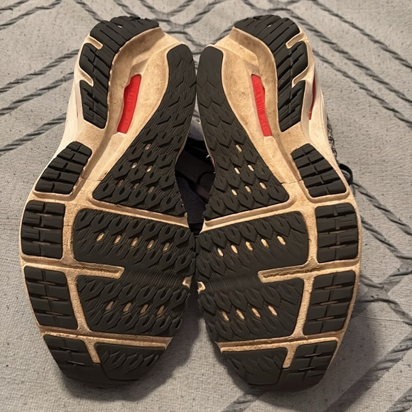 Mizuno Women's Wave 17 Running Shoes Size 9.5 - Picture 11 of 16